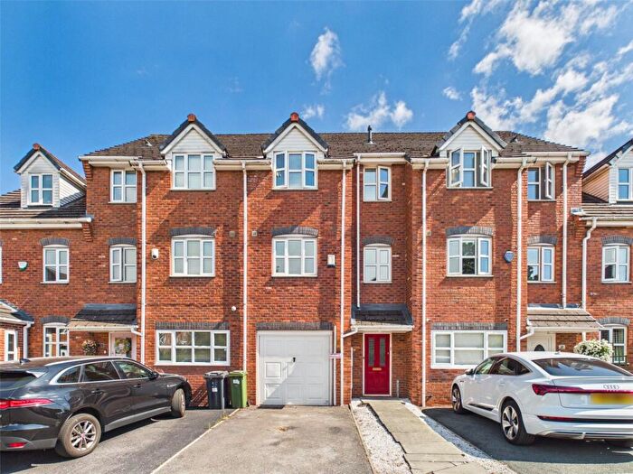 3 Bedroom Terraced House For Sale In Cromwell Avenue, Stockport, SK5