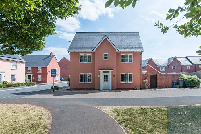 3 Bedroom Semi Detached House For Sale In Stone Walk, Exeter, EX1