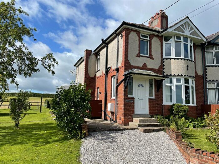 3 Bedroom Semi-Detached House To Rent In Picton Road, Penyffordd, CH8