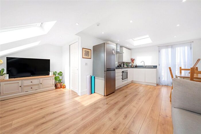 1 Bedroom Flat For Sale In East Dulwich Grove, East Dulwich, London, SE22