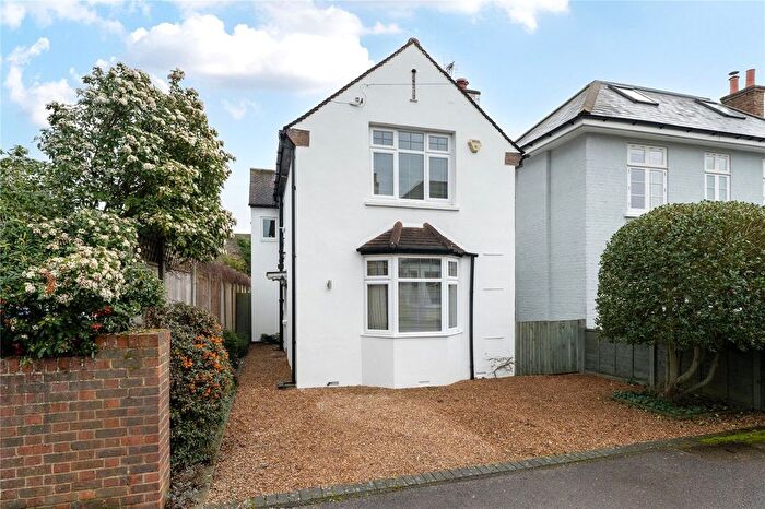 3 Bedroom Detached House For Sale In Pemberton Road, East Molesey, KT8