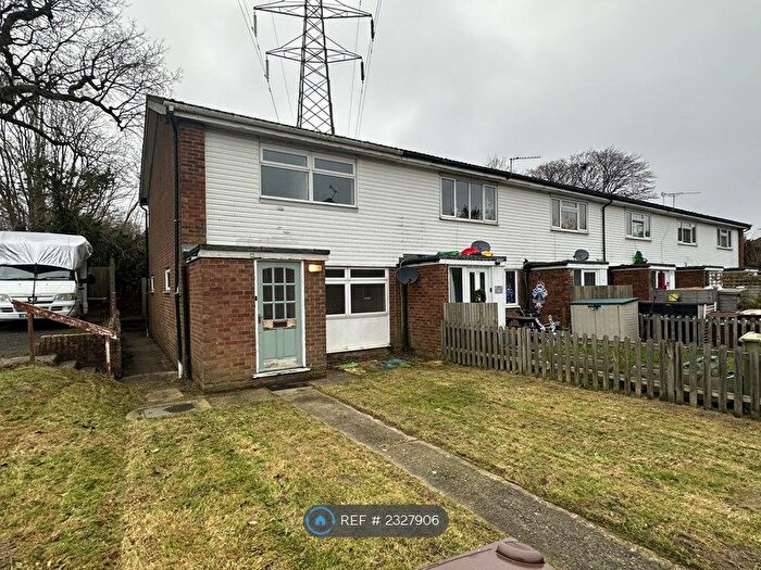 3 Bedroom End Of Terrace House To Rent In Campion Crescent, Cranbrook, TN17