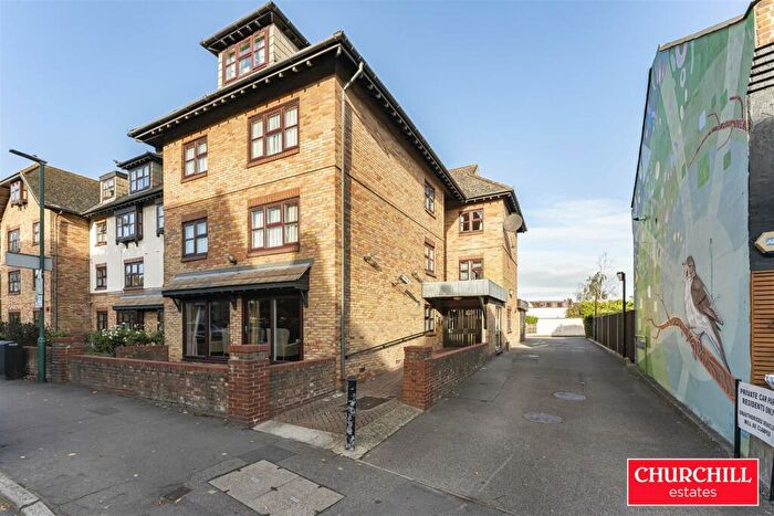 1 Bedroom Retirement Property For Sale In Nightingale Lane, Wanstead, E11