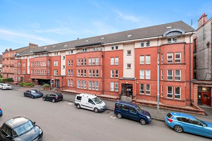 2 Bedroom Flat To Rent In Waverley Street, Shawlands, Glasgow, G41