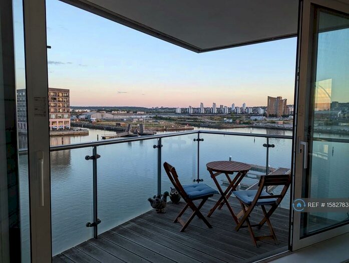 2 Bedroom Flat To Rent In The Galley, London, E16