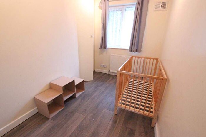 1 Bedroom Flat To Rent In Riverside Gardens, Wembley, HA0