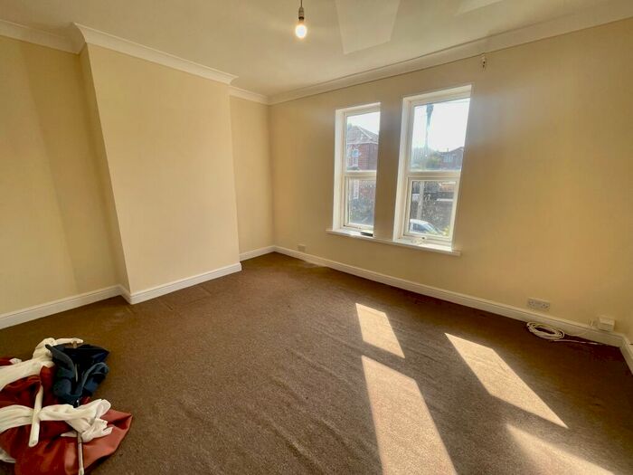 1 Bedroom Maisonette To Rent In Mortimer Road, Southampton, SO19