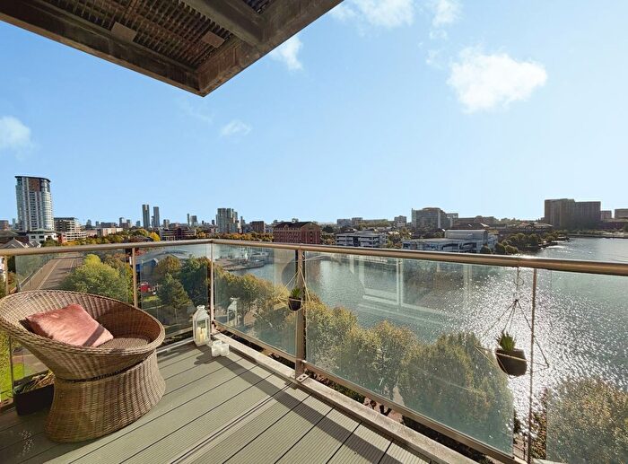 2 Bedroom Flat For Sale In Sovereign Point, The Quays, M50