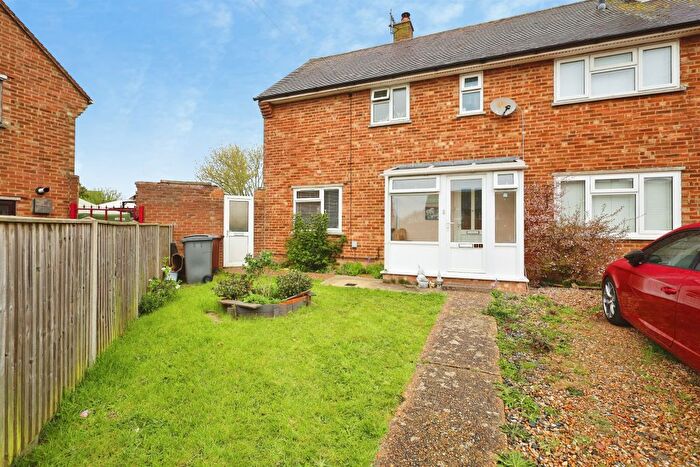 2 Bedroom Terraced House For Sale In Swan Road, Hailsham, BN27