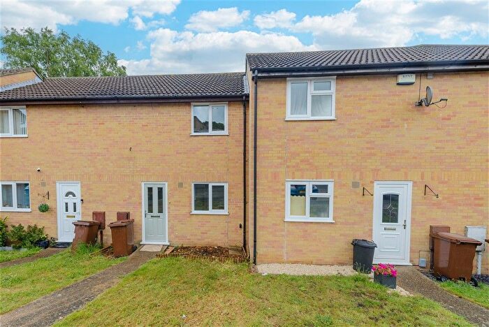 2 Bedroom Terraced House For Sale In Japonica Close, Lords Wood, Chatham, Kent, ME5