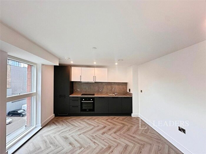 1 Bedroom Flat To Rent In Upper Gough Street, B1