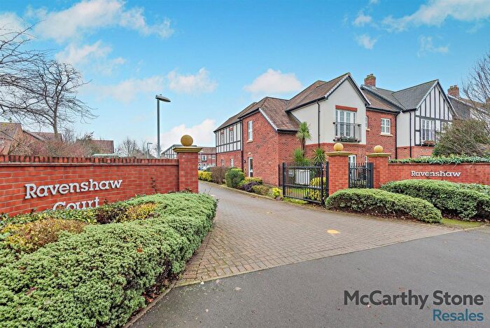 2 Bedroom Flat For Sale In Ravenshaw Court, Four Ashes Road, Bentley Heath, Solihull, B93