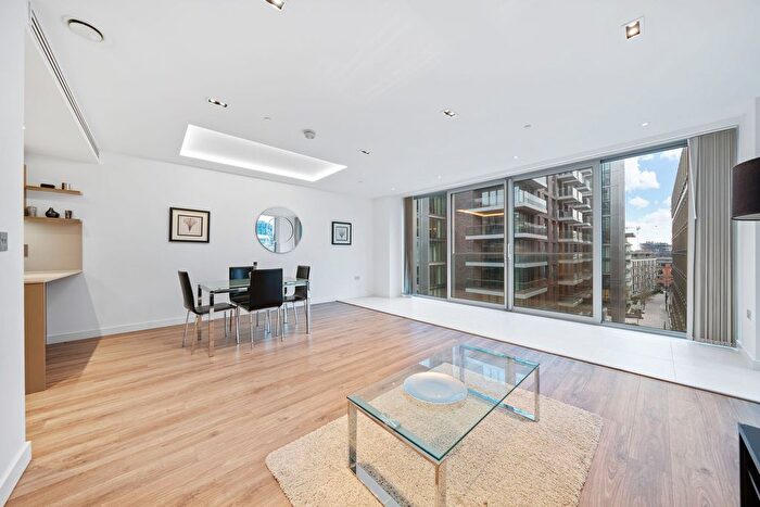 2 Bedroom Flat To Rent In Satin House, Piazza Walk, London, E1