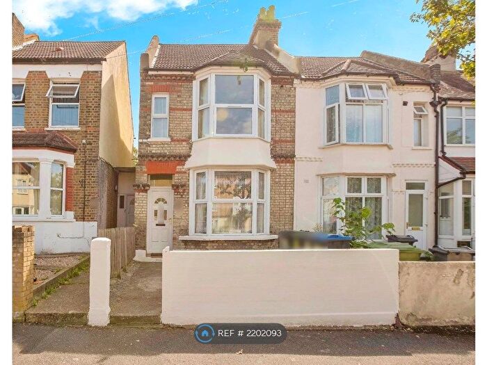 4 Bedroom Terraced House To Rent In Livingstone Road, Thornton Heath, CR7