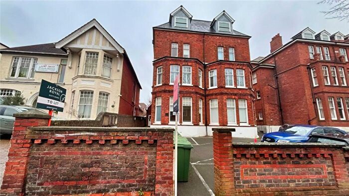 2 Bedroom Penthouse To Rent In Dyke Road, Brighton, East Sussex, BN1