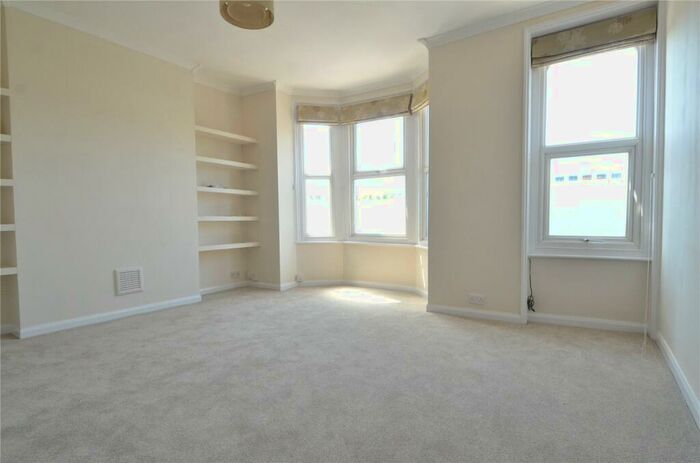 3 Bedroom Apartment To Rent In Milkwood Road, London, SE24