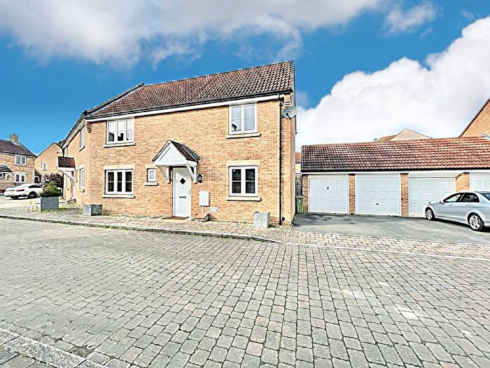 3 Bedroom End Of Terrace House To Rent In Cagney Crescent, Milton Keynes, MK4