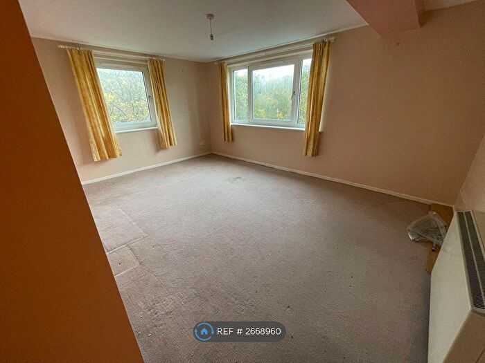 1 Bedroom Flat To Rent In The Peninsula Building, Salford, M7