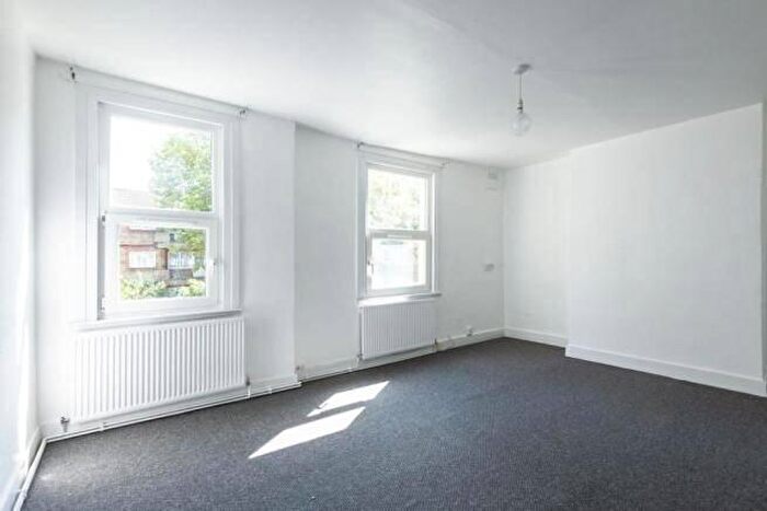 1 Bedroom Flat To Rent In Asylum Road, London, SE15