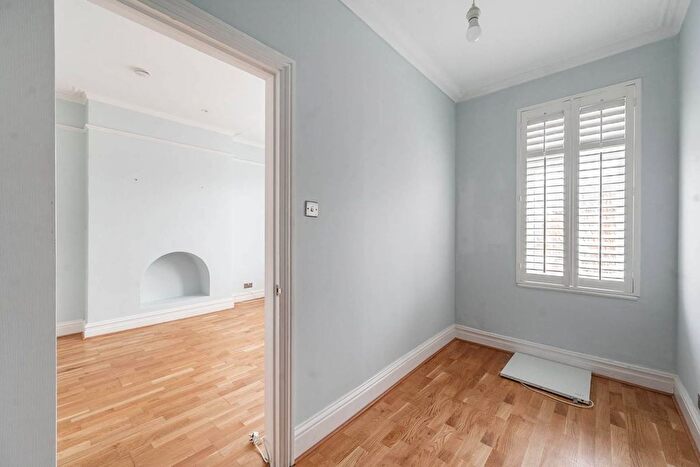 1 Bedroom Flat To Rent In Vaughan Road, West Harrow, Harrow, HA1