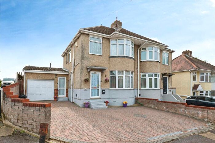 3 Bedroom Semi Detached House For Sale In Kathleen Road, Southampton, Hampshire, SO19