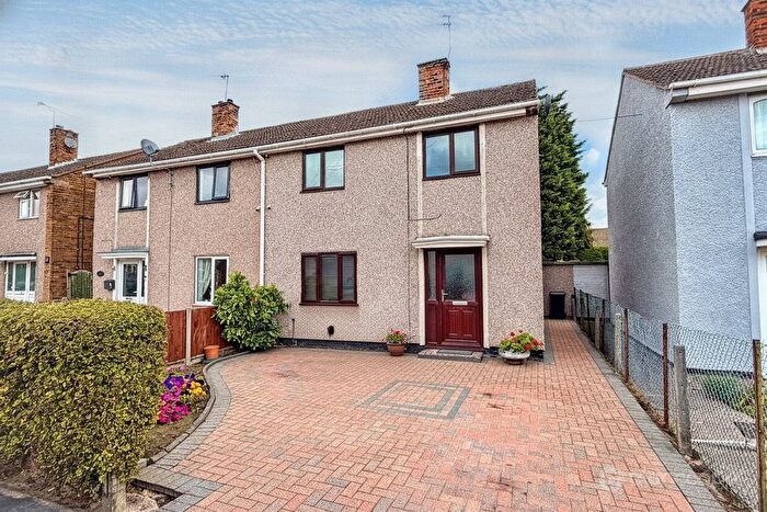 3 Bedroom Semi-Detached House For Sale In Keenan Drive, Bedworth, CV12