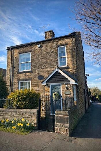 4 Bedroom Detached House For Sale In Upper Carr Lane, Pudsey, LS28