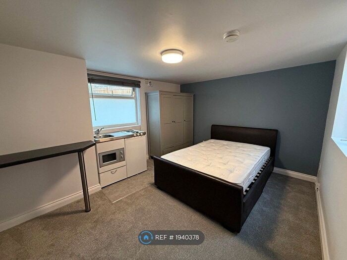 Studio To Rent In London Road, Chalfont St. Giles, HP8
