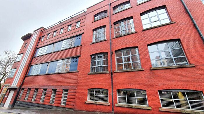 2 Bedroom Apartment To Rent In Tobacco Factory, Ludgate Hill, M4