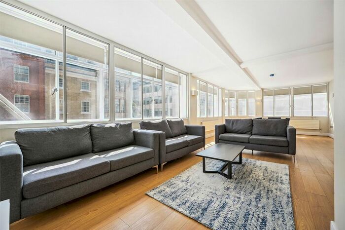 2 Bedroom Flat To Rent In Great Portland Street, Fitzrovia, London, W1W