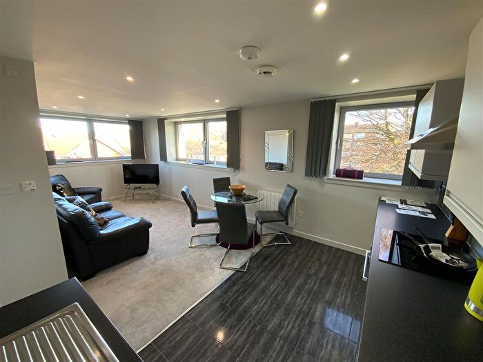 2 Bedroom Flat To Rent In Greenheys Road, Liverpool, L8