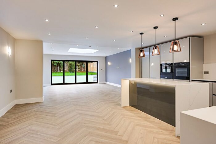 4 Bedroom Detached House For Sale In Nightingale Avenue, Cambridge, CB1