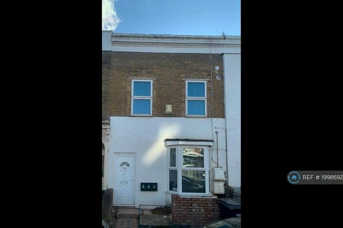 1 Bedroom Flat To Rent In Park Lane, London, N17