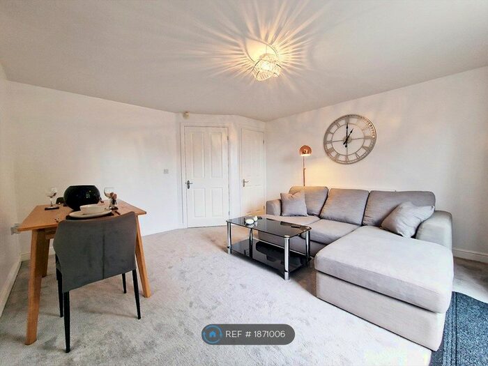 2 Bedroom Semi-Detached House To Rent In Festival Close, Stoke-On-Trent, ST6