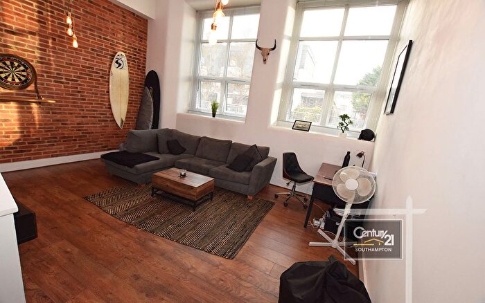 1 Bedroom Maisonette To Rent In |Ref: |, City Annex, Andersons Road, Southampton, SO14