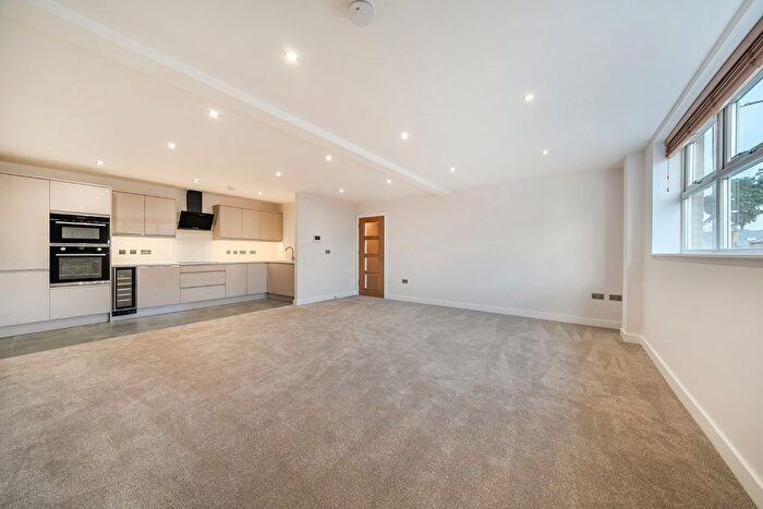 1 Bedroom Flat To Rent In Lidget Hill, Pudsey, LS28