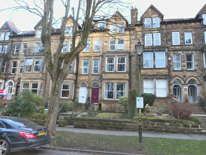 2 Bedroom Duplex To Rent In Valley Drive, Harrogate, HG2