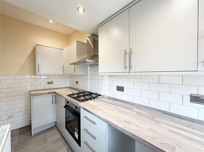 2 Bedroom Terraced House For Sale In Lascelles Hall Road, Huddersfield, HD5