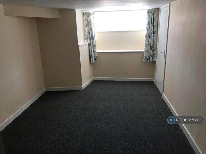 1 Bedroom Flat To Rent In East Parade, Harrogate, HG1