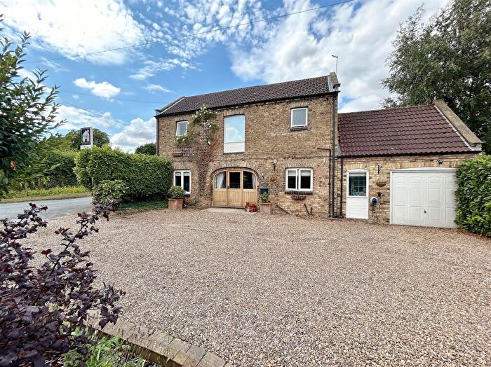 3 Bedroom Detached House For Sale In High Street, Barmby-On-The-Marsh, DN14