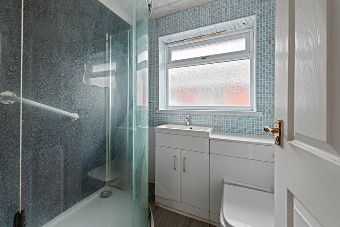 2 Bedroom Detached Bungalow For Sale In Dutton Avenue, Skegness, PE25