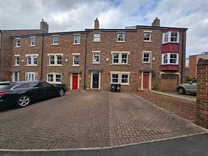 6 Bedroom Terraced House To Rent In Dalton Crescent, Durham, DH1