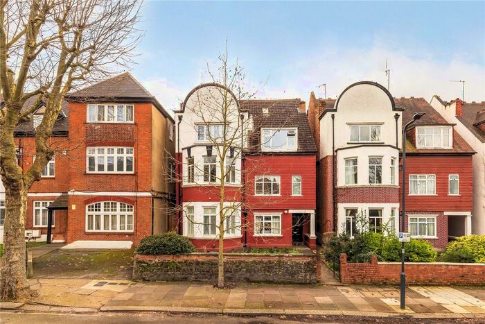 2 Bedroom Flat To Rent In Dartmouth Road, London, NW2