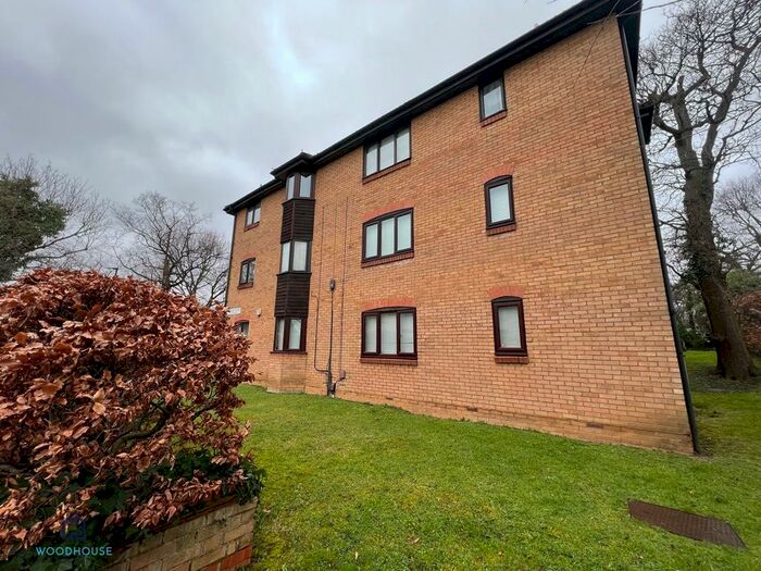 2 Bedroom Flat To Rent In Perry Mead, London, EN2