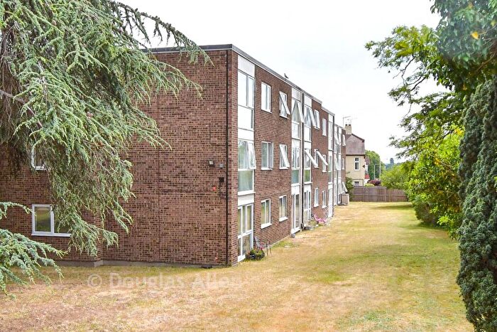 2 Bedroom Apartment For Sale In Chaplaincy Gardens, Hornchurch, Essex, RM11