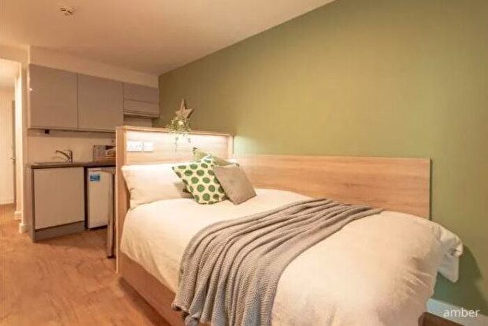 1 Bedroom Flat To Rent In Walnut Tree Close, Guildford, GU1