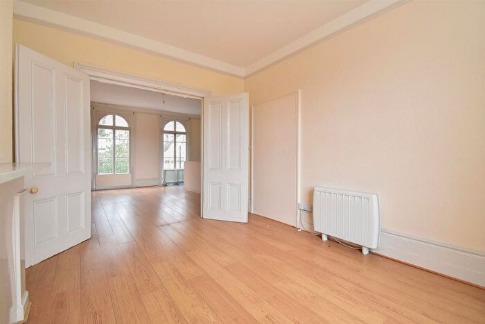 1 Bedroom Flat For Sale In Magdalen Road, St Leonards, TN37