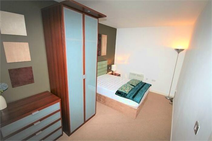 2 Bedroom Flat To Rent In Crown Street Buildings, Crown Street, Leeds, LS2