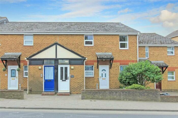 2 Bedroom Apartment To Rent In West Street, Sittingbourne, ME10