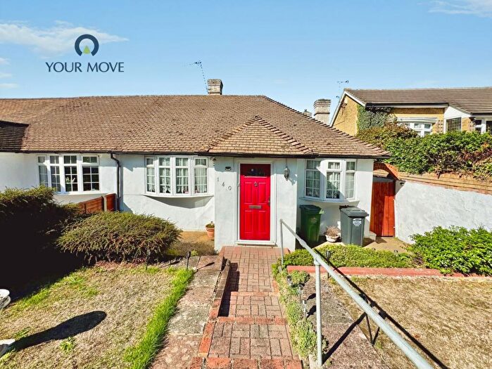 2 Bedroom Bungalow For Sale In Heath Lane, Dartford, DA1